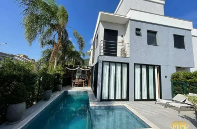 Casa à venda em Florianópolis - Cachoeira do Bom Jesus, 200 m² de área externa