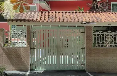 Casa comercial à venda na Praia da Lagoinha, Ubatuba 