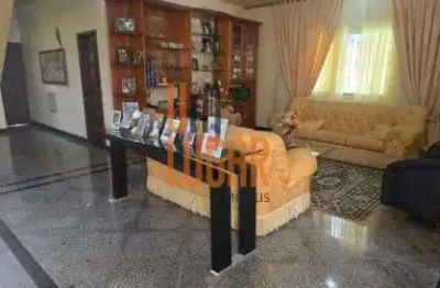 Ampla casa com 3 pavimentos com 6 quartos sendo 5 suites para aluguel no bairro de sao bras, belem-pa.