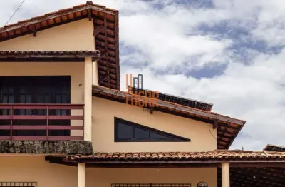 Aluguel : ampla casa com 6 quartos, proxima a praia do atalaia, em salinopolis-pa