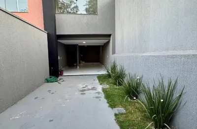 Sobrado  de 2 quartos sendo 1 suíte em setor alto do vale goiânia