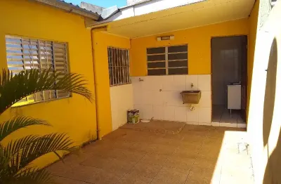 Casa no jardim são josé , com  02 quartos , sala, quintal,sem vaga,