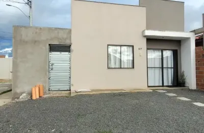 Casa em condomínio fechado na pampalona com 2 quartos e terreno excedente em feira de santana