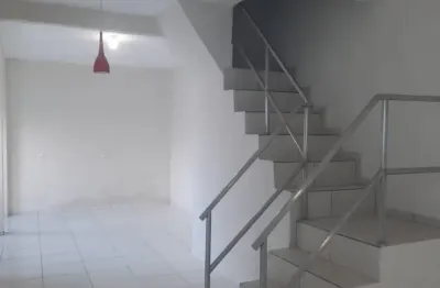 Casa com 2 quartos para alugar na Rua Casiarina, 4, Novo Aleixo, Manaus