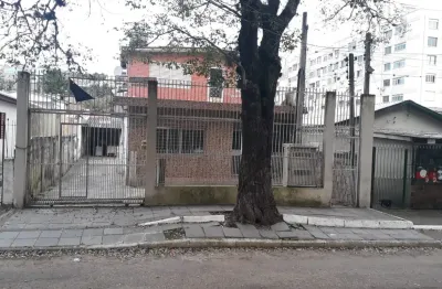 Terreno à venda no bairro cristal - ótima localização | porto alegre  terreno plano no bairro cristal, a meia quadra de avenida principal, em zona central com grande fluxo de pessoas e veículos.   ide