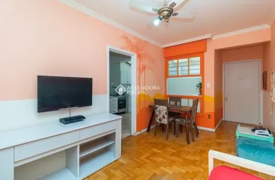 Apartamento térreo 2 quartos, com pátio no bairro Floresta , Porto Alegre