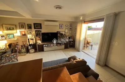 Casa com 4 quartos à venda na Rua Monte Alverne, 495, Chácara das Pedras, Porto Alegre