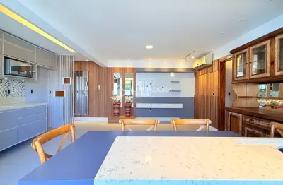 Apartamento com 3 quartos à venda na Rua Roque Calage, 400, Passo da Areia, Porto Alegre