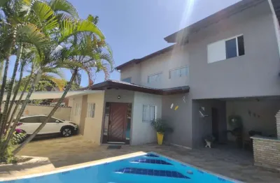 Sobrado com 3 dormitórios à venda, 201 m² por r$ 850.000,00 - jardim amedeo - peruíbe/sp