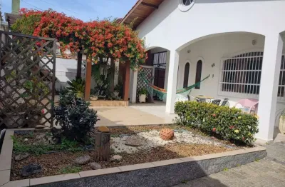 Casa com 3 dormitórios à venda, 156 m² por r$ 580.000,00 - jardim beira mar - peruíbe/sp