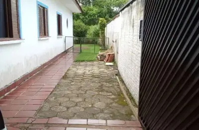 Casa a 450 metros da praia por r$ 430.000 - estância bal. belmira novaes - peruíbe/sp