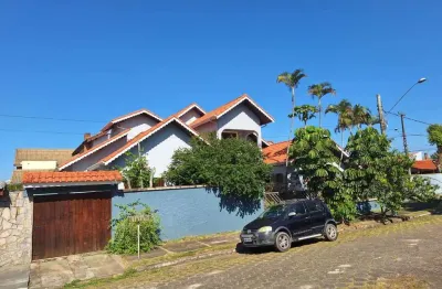 Casa com 4 dormitórios à venda, 193 m² por r$ 695.000 - parque balneário oásis - peruíbe/sp