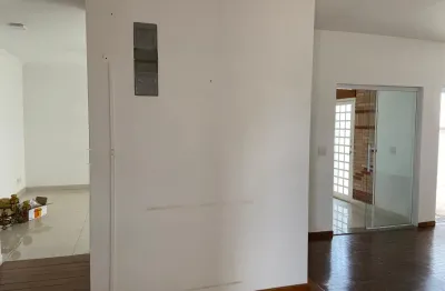 Imóvel de alto padrão disponível para comercia e residencial