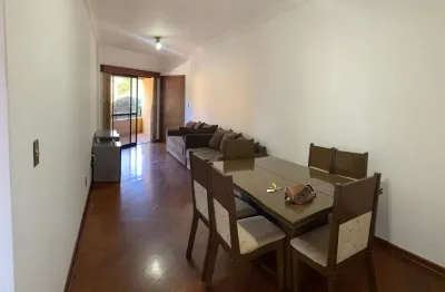 Apartamento com 3 quartos para alugar no Jardim Palermo, Londrina 