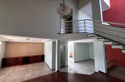 Excelente oportunidade de sobrado disponivel para locação no jd higienopolis no centro de londrina