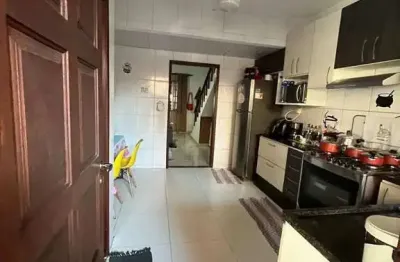 Casa com 2 quartos à venda na Rua Carlos Maia, 367, Porto Velho, São Gonçalo