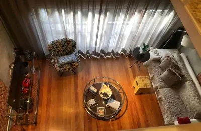 Loft duplex mobiliado e decorado para aluguel tem 83 m2 com 2 quartos