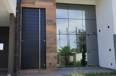 Casa na praia de bella torres, em excelente localização, pronta para morar e aproveitar o verão com sua familia e amigos.