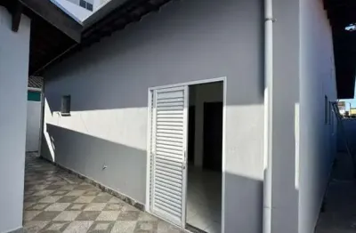 Casa com 3 quartos para alugar no Conjunto Residencial Urupes Unidas, Taubaté 