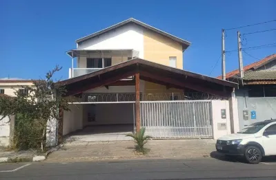Casa com 3 quartos à venda no São Benedito, Pindamonhangaba 