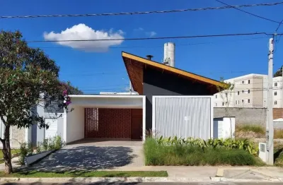 Casa em condomínio fechado com 3 quartos à venda em Piracangaguá, Taubaté 
