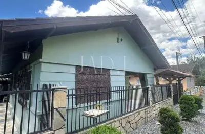 Casa com 2 quartos para alugar na rua das magnólias, são marcos, joinville, 80 m2 por r$ 1.600