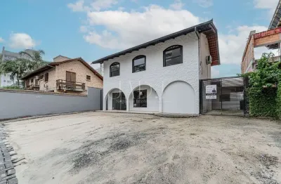 Casa comercial para alugar na Rua Euzébio de Queirós, Glória, Joinville