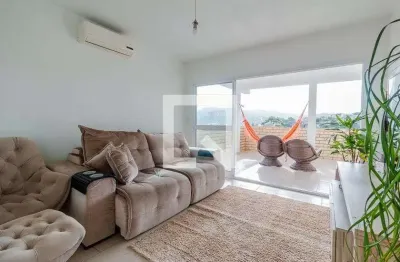 Casa com 3 quartos à venda na Rua Carlos Ribeiro da Silva, Partenon, Porto Alegre