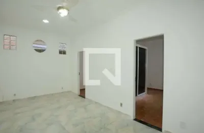 Casa com 2 quartos à venda na Rua Roruima, Irajá, Rio de Janeiro