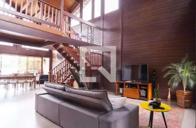 Casa / sobrado em condomínio para venda - aconchego da serra, 4 quartos,  308 m² - itabirito