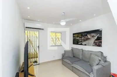 Casa / sobrado em condomínio para venda - penha, 2 quartos,  90 m² - rio de janeiro