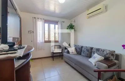 Casa com 2 quartos à venda na Rua Tenente Isolino Segobia, Vila Nova, Porto Alegre