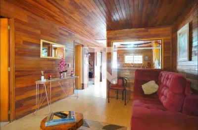 Casa com 3 quartos à venda na Rua Itapuí, Sarandi, Porto Alegre
