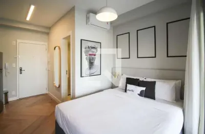 Kitnet / Stúdio à venda na Avenida Rubem Berta, Moema, São Paulo