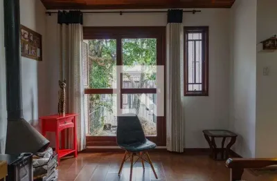 Casa com 3 quartos à venda na Rua Affonso Fortis, Vila Nova, Porto Alegre