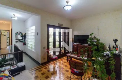 Casa com 3 quartos à venda na Dr. José Maria De Azevedo, Cambuci, São Paulo