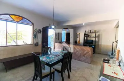 Casa com 3 quartos à venda na Rua Vista Alegre, Santa Rosa, Niterói