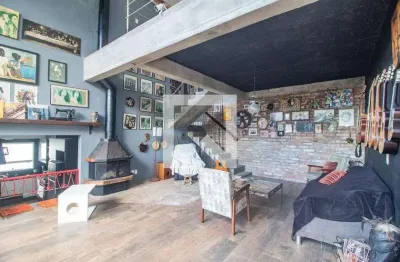 Casa com 3 quartos à venda na Rua Amapá, Vila Nova, Porto Alegre