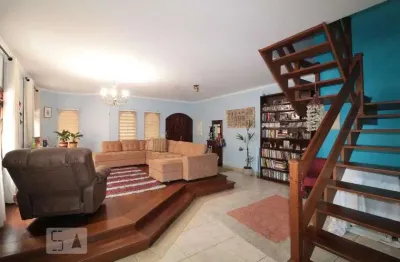Casa com 3 quartos à venda na Rua Manilha, Vila Carrão, São Paulo