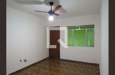 Casa com 2 quartos à venda na Rua Achiles Beline, Padroeira, Osasco