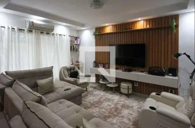 Casa para venda - jardim teresa, 3 quartos,  200 m² - são paulo