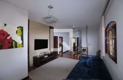 Casa para venda - milionários, 4 quartos,  200 m² - belo horizonte