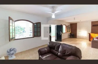 Casa para venda - itaipu, 3 quartos,  680 m² - niterói