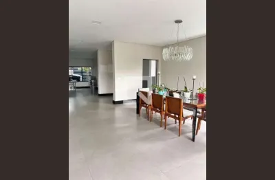 Casa com 5 quartos à venda na Rua Eden, Vila Sônia, São Paulo