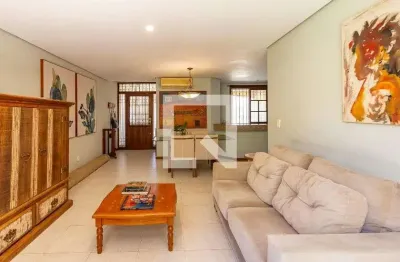 Casa / sobrado em condomínio para venda - tristeza, 3 quartos,  219 m² - porto alegre