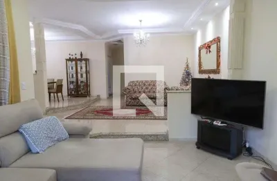 Casa com 5 quartos à venda na Rua Antônio Custódio de Castro, Vila Galvão, Guarulhos