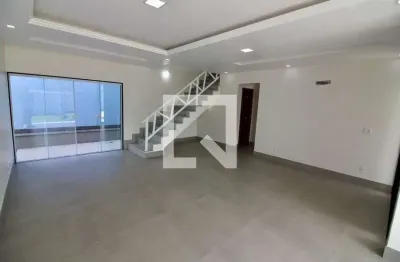 Casa / sobrado em condomínio para venda - vargem grande, 4 quartos,  375 m² - rio de janeiro