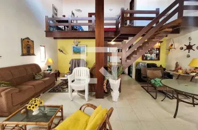 Casa para venda - piratininga, 3 quartos,  720 m² - niterói