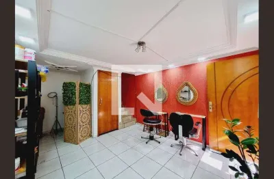 Casa com 2 quartos à venda na Rua Sabiá Branco, Jaguaré, São Paulo