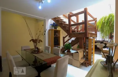 Casa com 4 quartos à venda na Rua Aimberê, Sumaré, São Paulo